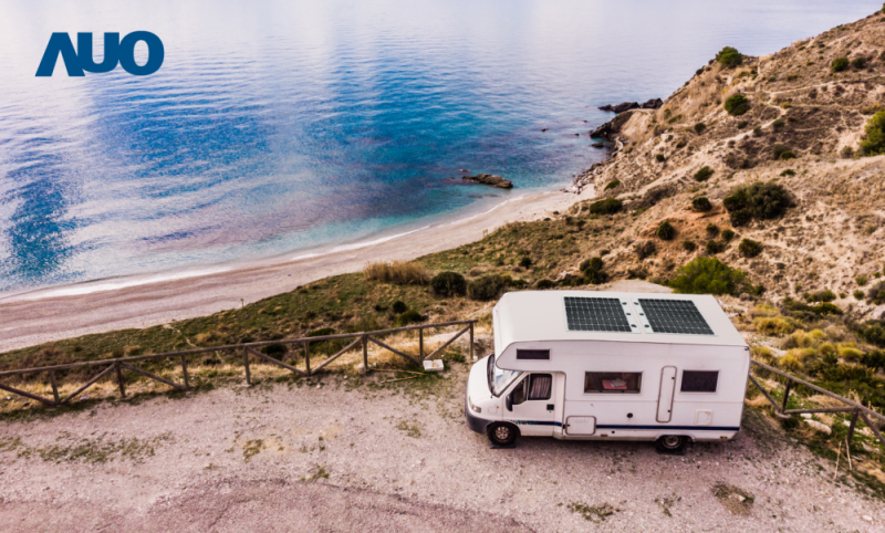 「可撓輕量化太陽光電板SunCurva」使用輕量特殊耐候型複合板取代傳統太陽能板的玻璃前板，不僅降低70%重量，每米平方僅3Kg；具有抗衝擊性能及通過電磁相容性測試，可應用於交通運輸工具，如露營車、遊艇等